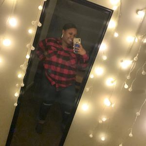 Meet your Posher, Ava